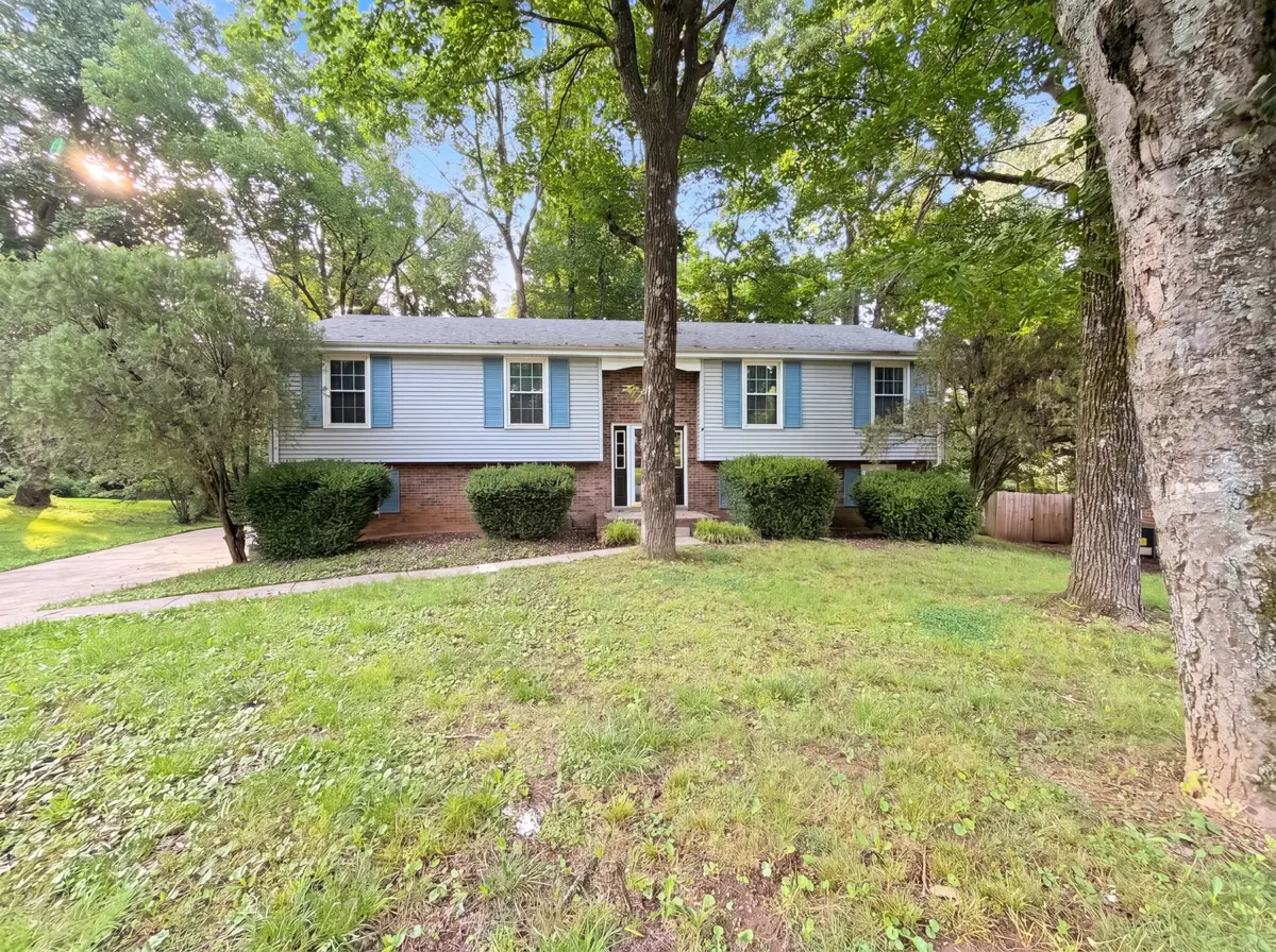 166 Kirby Dr, Clarksville, TN 37042 - #1