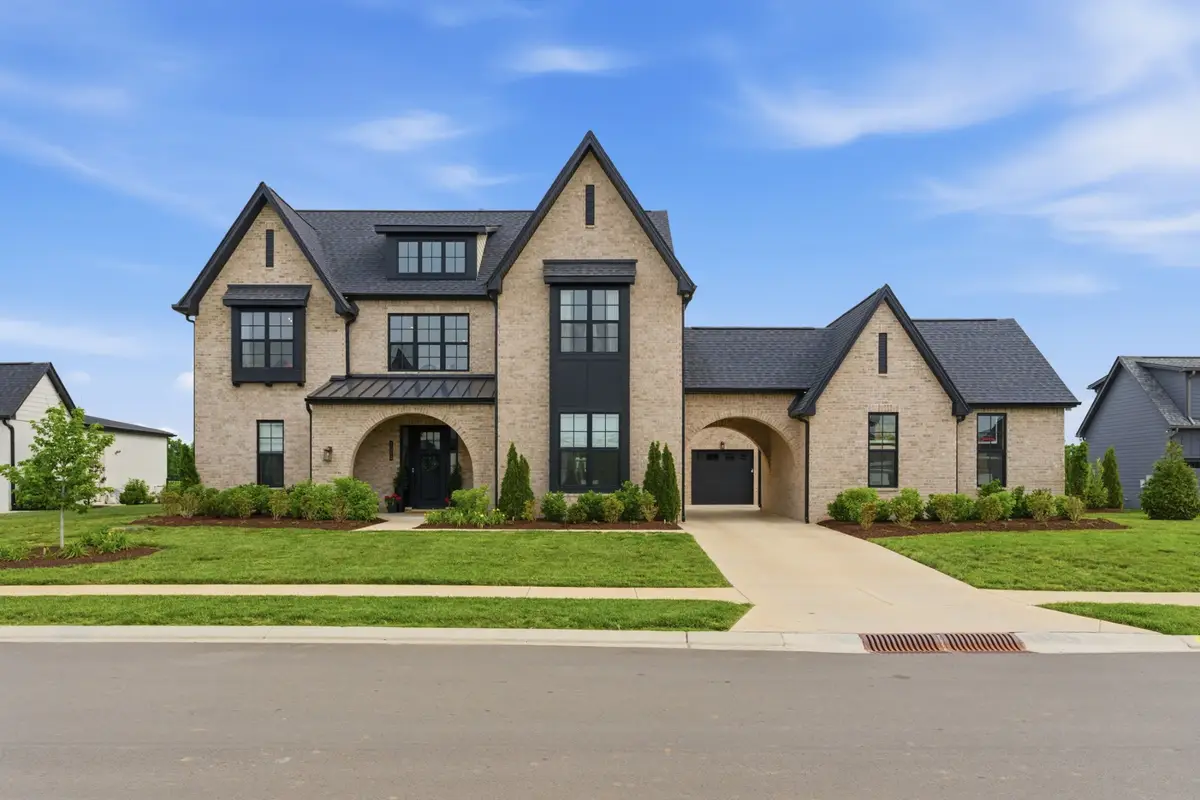 7060 Lampkins Crossing Dr, College Grove, TN 37046 - #1