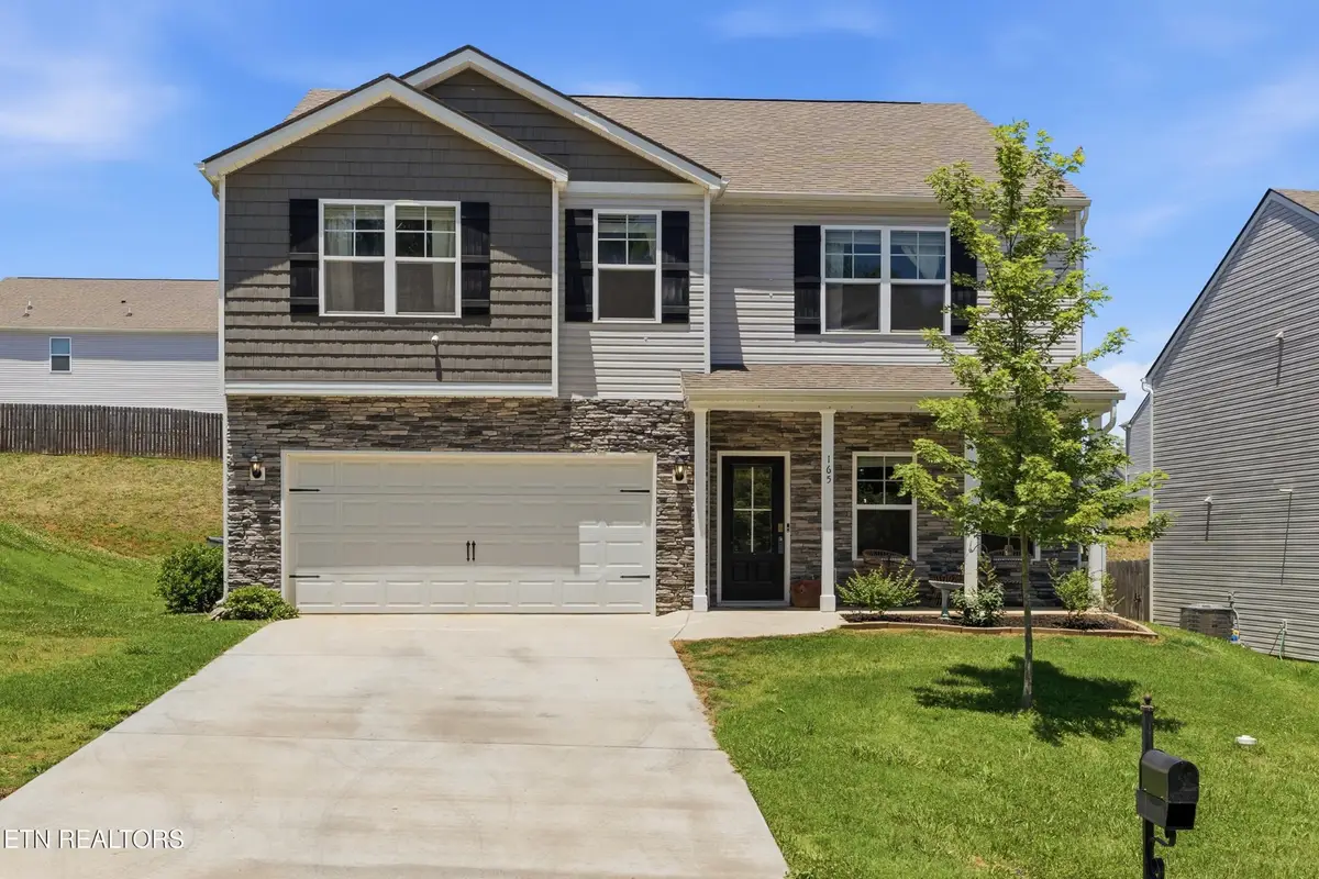 165 Ashe Ave, Lenoir City, TN 37771 - #1
