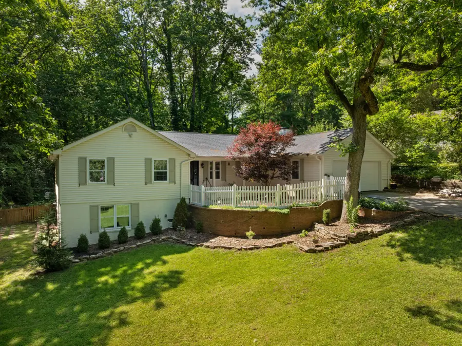110 Linden Street, Lookout Mountain, TN 37350 - #2