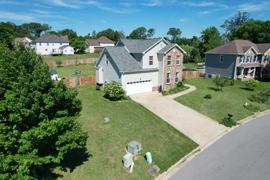 734 Cedar Grove Ct, Clarksville, TN 37040 - #2
