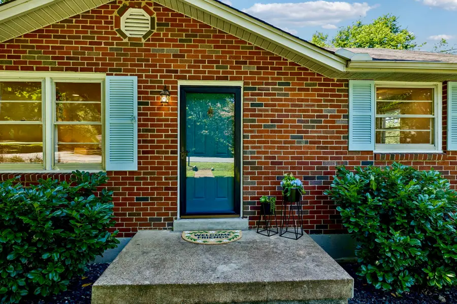 553 Brewer Dr, Nashville, TN 37211 - #3