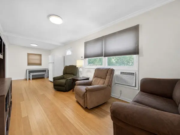 743 S Austin Springs Rd, Johnson City, TN 37601
