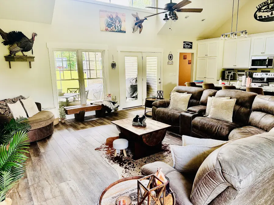 1669 Knob Creek Rd, Wartrace, TN 37183 - #3