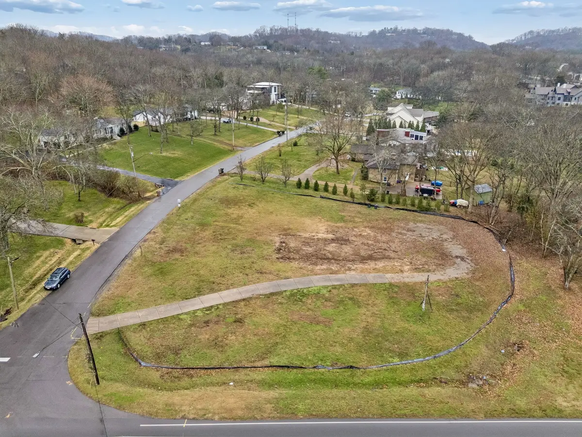 4601 General Lowrey Dr, Nashville, TN 37215 - #1