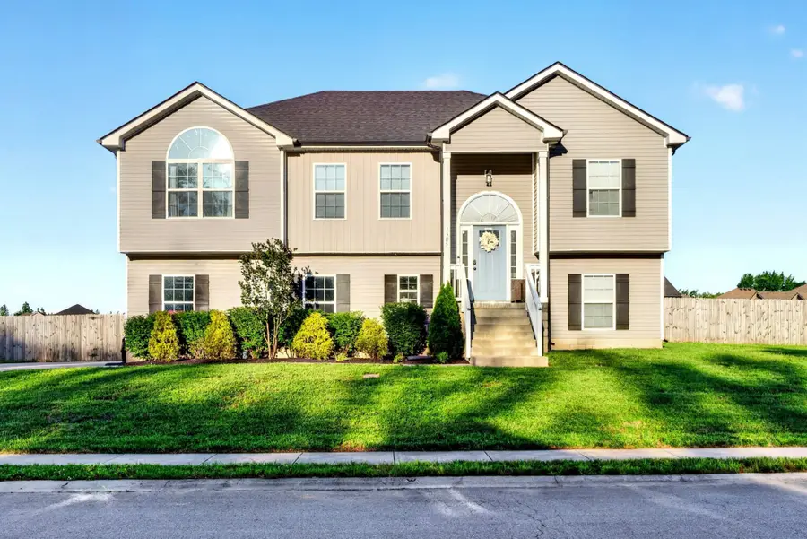1585 Parkside Dr, Clarksville, TN 37042 - #2