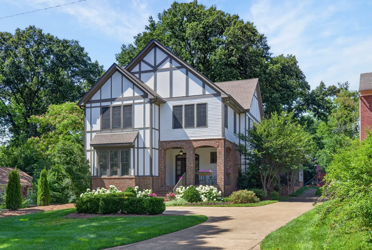 3626 Saratoga Dr, Nashville, TN 37205 - #1