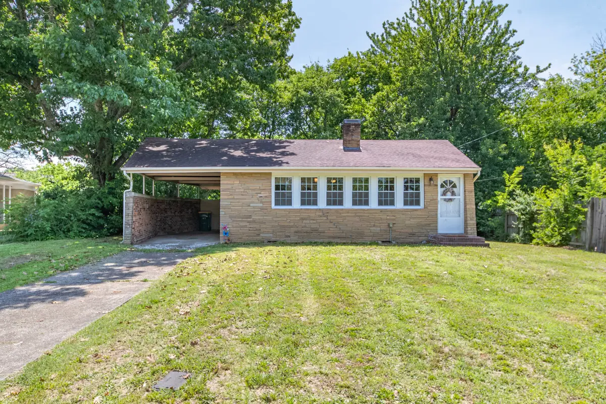 667 Franklin Ave, Lewisburg, TN 37091 - #1