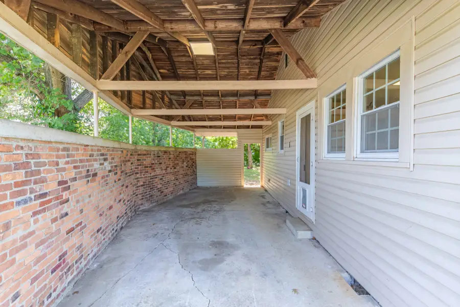 667 Franklin Ave, Lewisburg, TN 37091 - #3