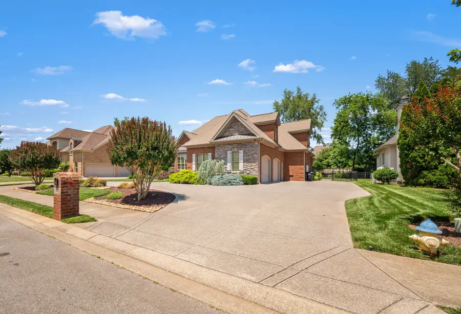 2042 Alexander Blvd, Murfreesboro, TN 37130 - #2