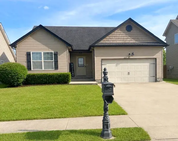 502 Falkland Cir, Clarksville, TN 37042