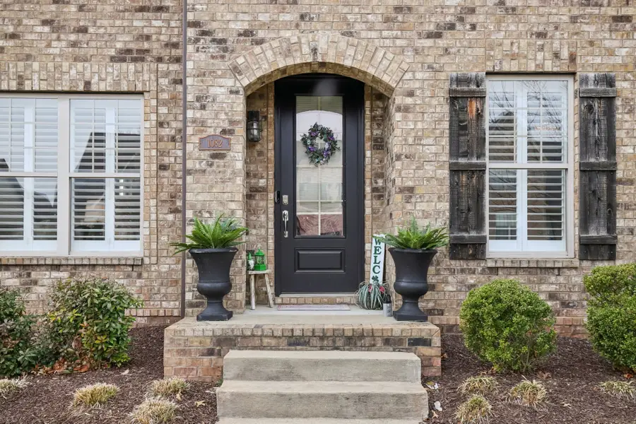 1082 N Mcmahan Dr, Gallatin, TN 37066 - #2