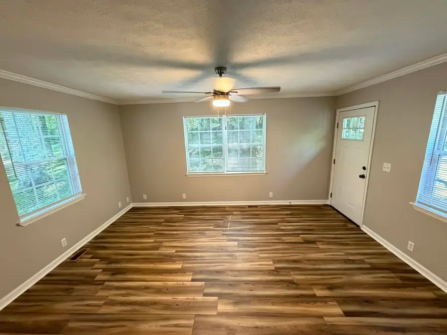 716 Mountain View Dr, Morrison, TN 37357 - #2