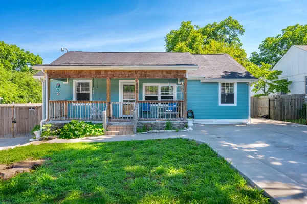 925 Chickasaw Ave, Nashville, TN 37207