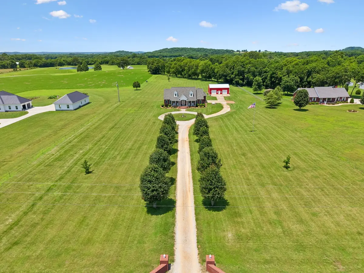 4294 Trousdale Ln, Columbia, TN 38401 - #1