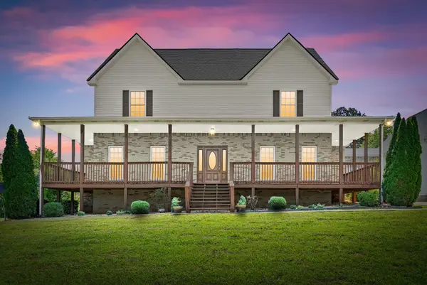 3367 Chapel Hill Rd, Clarksville, TN 37040