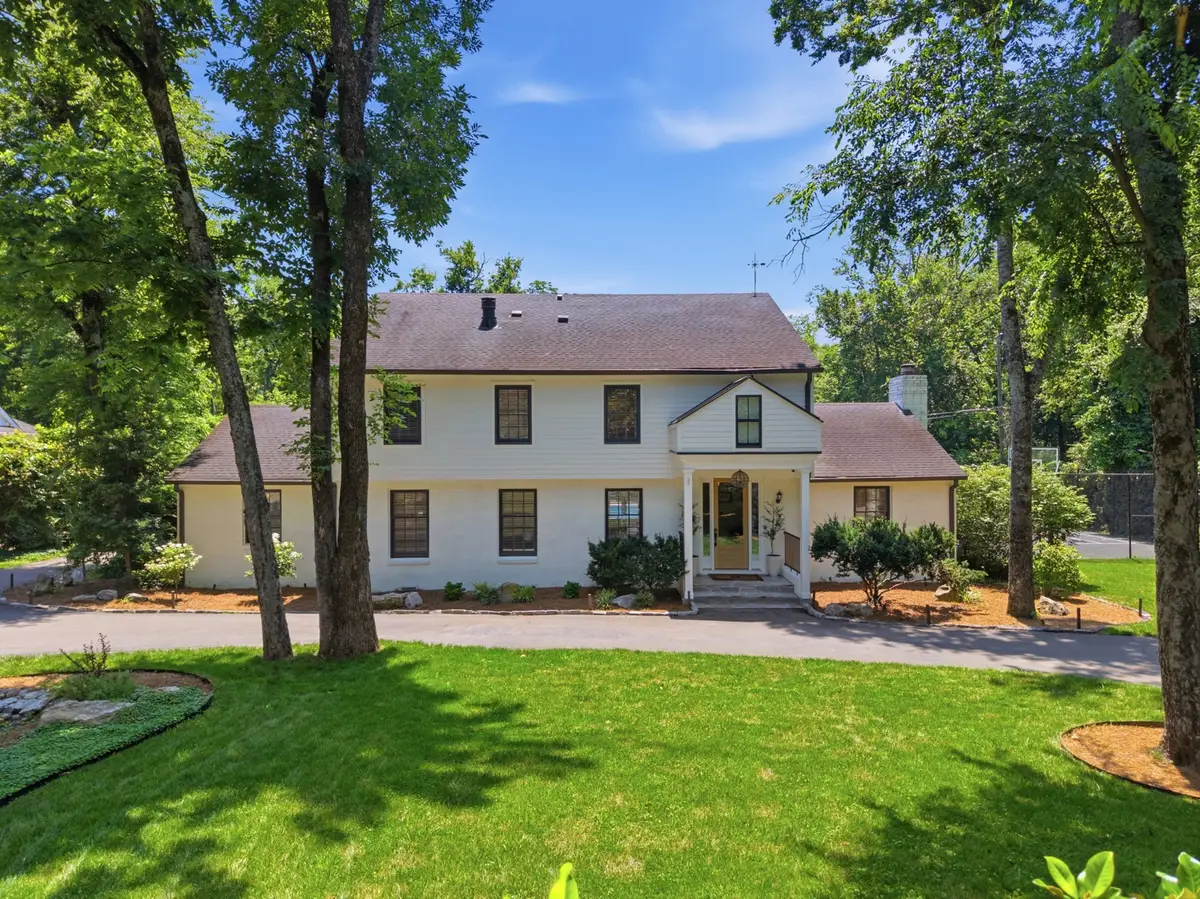 2419 Valley Brook Rd, Nashville, TN 37215 - #1