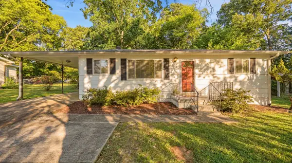 8319 Oak Drive, Chattanooga, TN 37421