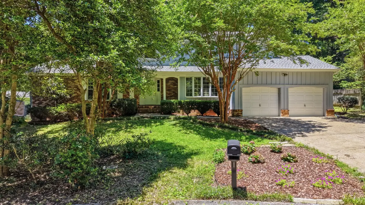 1102 Montvale Circle, Signal Mountain, TN 37377 - #1