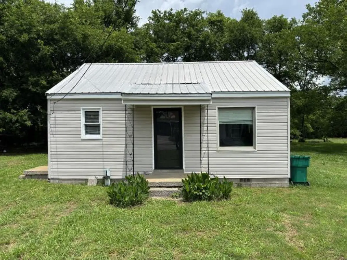 322 Jones Cir, Lewisburg, TN 37091 - #1