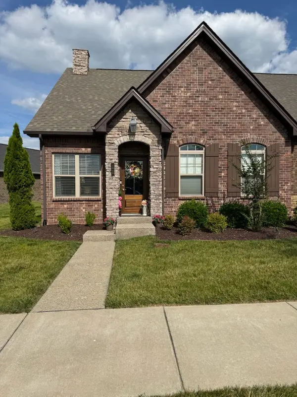 2049 Flowing Creek Dr, Franklin, TN 37064