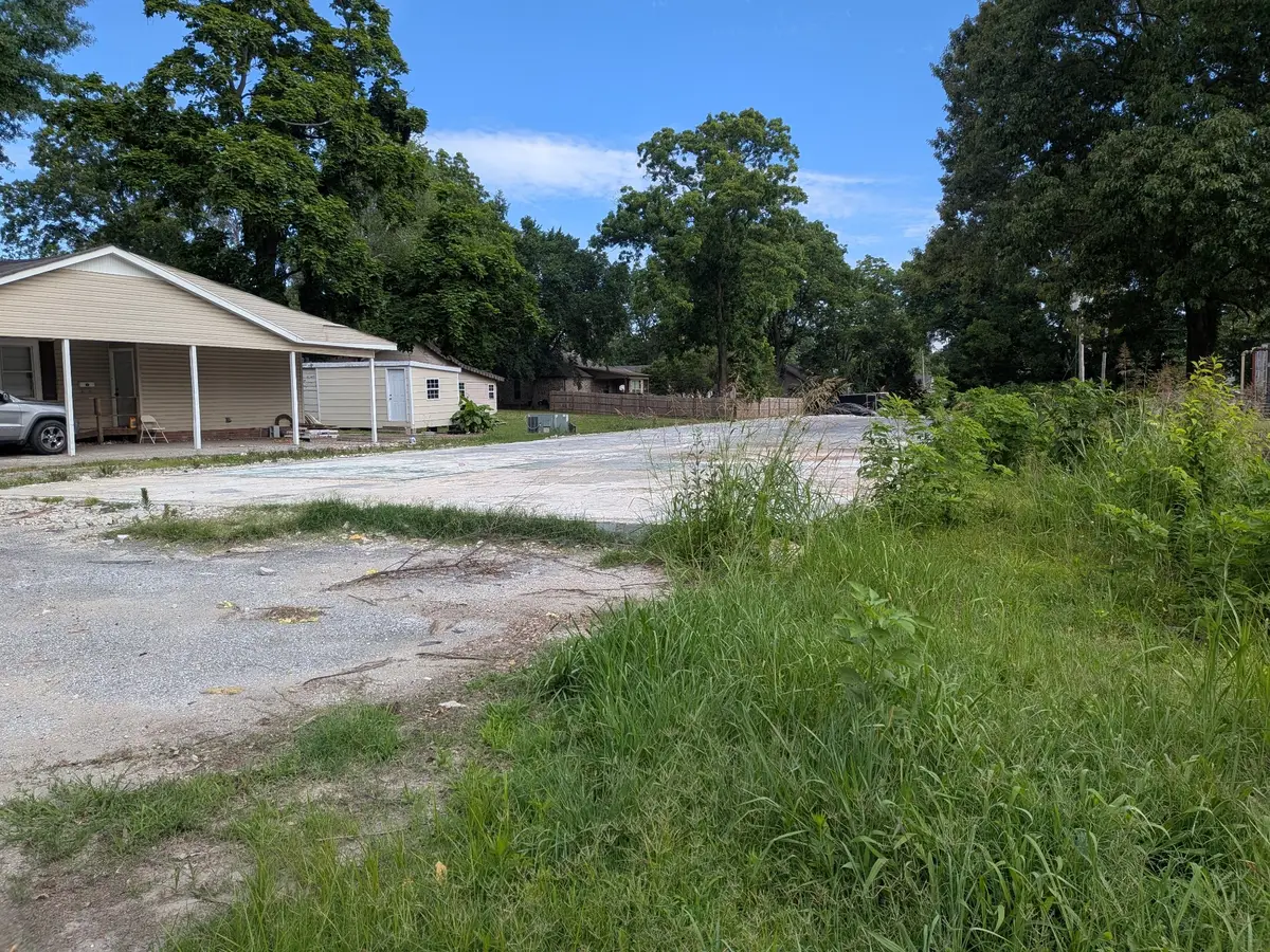 76 W Park St, Alamo, TN 38001 - #1