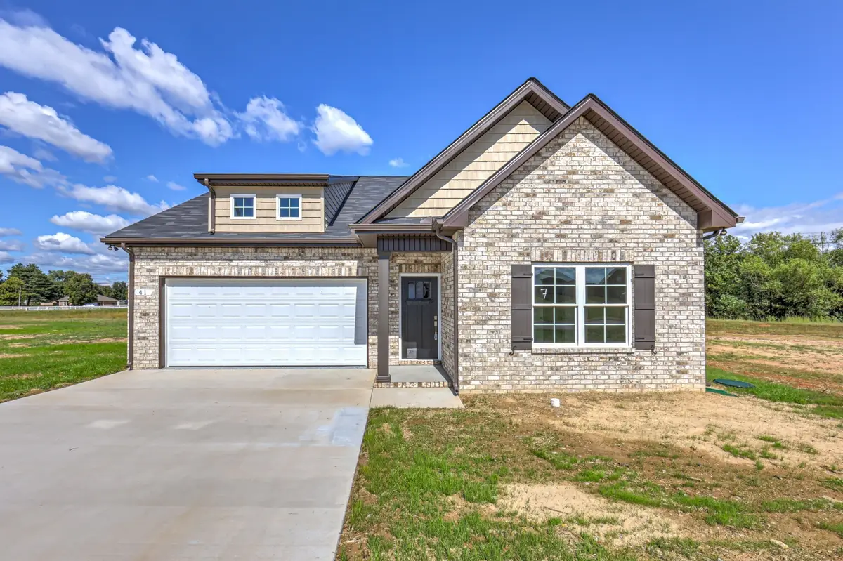 41 Bartow St, Decherd, TN 37324 - #1
