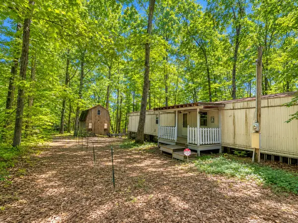 360 Floyd Dr, Smithville, TN 37166
