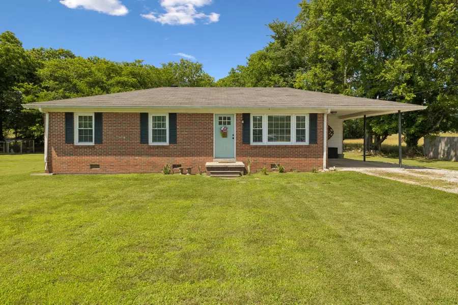 161 Kempville Hwy, Pleasant Shade, TN 37145 - #2