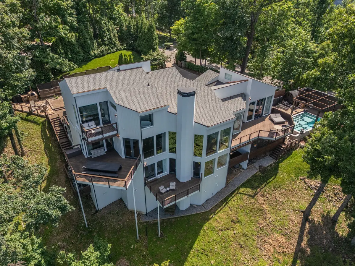 1819 Laurel Ridge Dr, Nashville, TN 37215 - #1