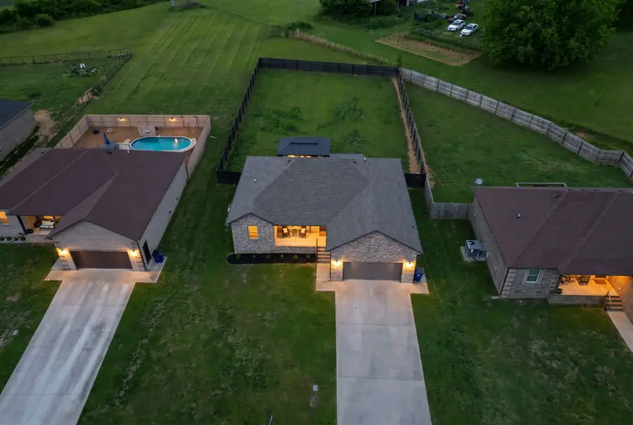 108 Smithfield Dr, Shelbyville, TN 37160 - #2