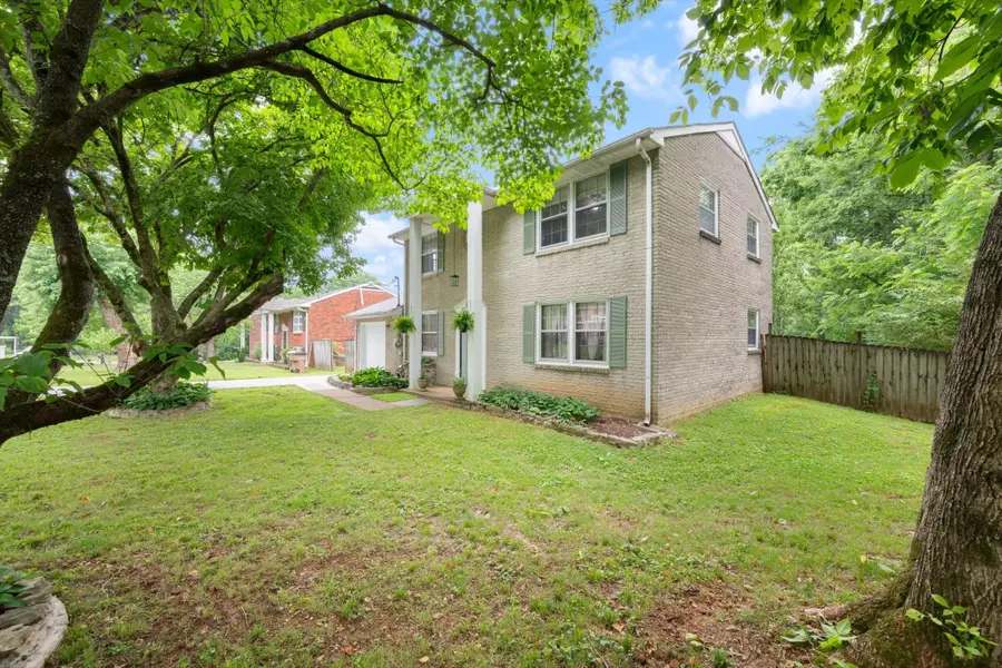 3243 Cloverwood Dr, Nashville, TN 37214 - #2