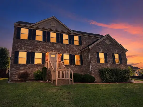 610 Stonebridge Ln, Mount Juliet, TN 37122