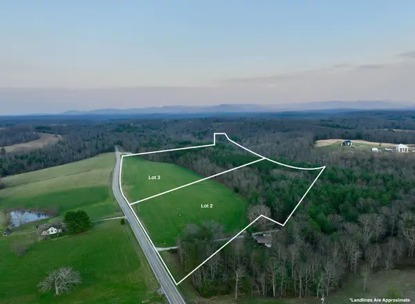 2 Nashville Hwy, Deer Lodge, TN 37726