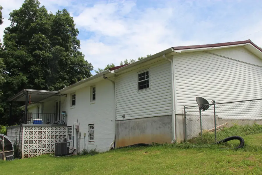 254 Shane Lee Cir, Dover, TN 37058 - #2