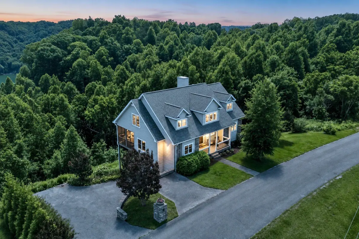 425 Opal Point Dr, Smithville, TN 37166 - #1