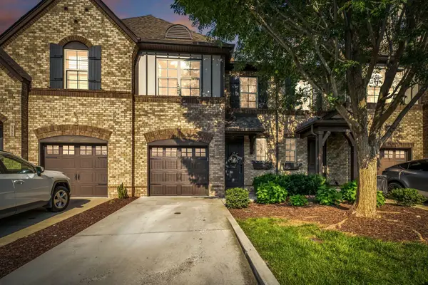 350 Coronado Pvt Cir, Hendersonville, TN 37075
