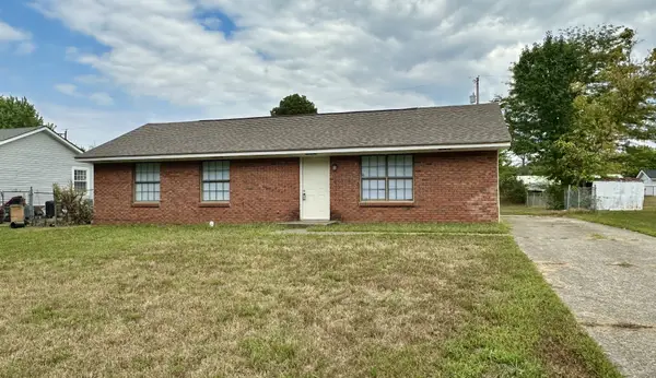 122 E St, Clarksville, TN 37042