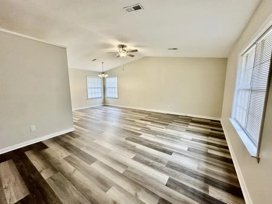 122 E St, Clarksville, TN 37042 - #2
