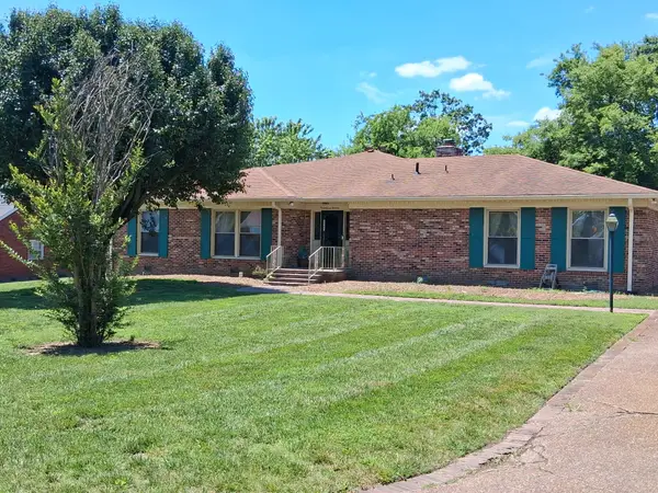 4713 Log Cabin Rd, Nashville, TN 37216
