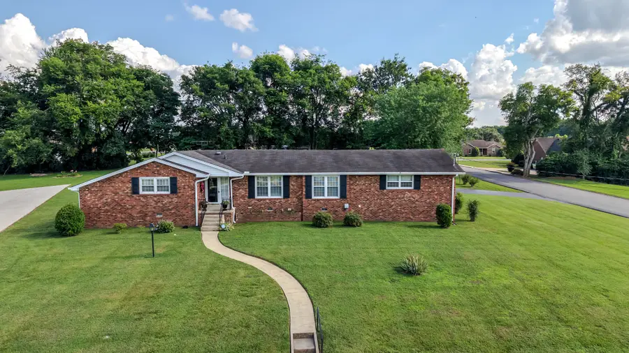 700 Dow Dr, Shelbyville, TN 37160 - #2