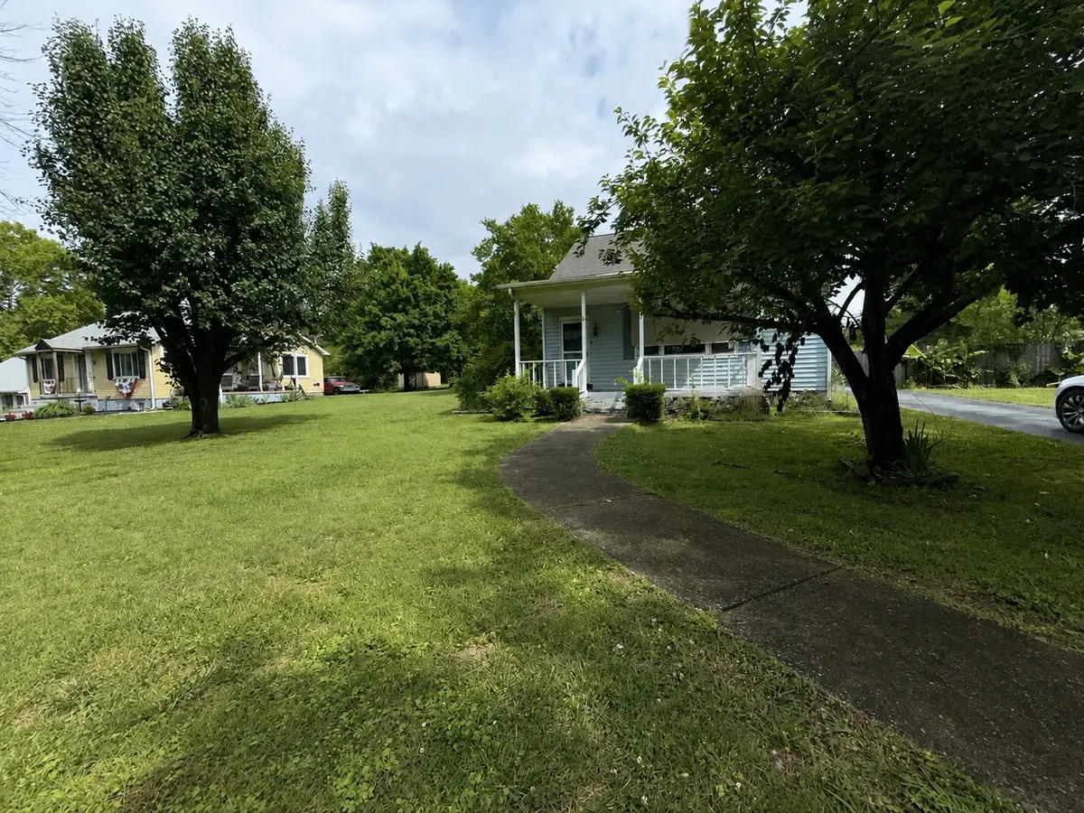 407 Third Ave, Columbia, TN 38401 - #1