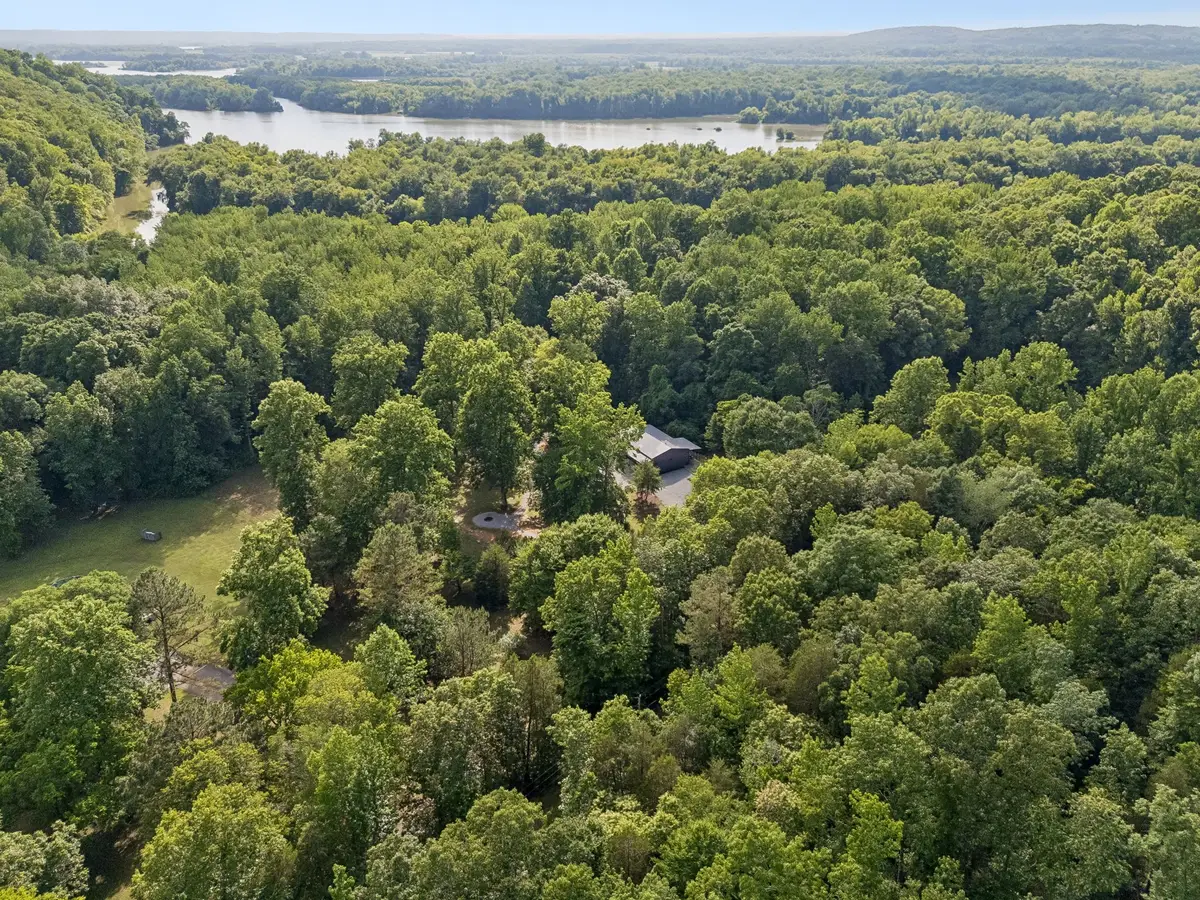 1343 Chalk Hollow Ln, Waverly, TN 37185 - #1