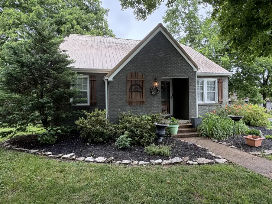 103 Barnwell Avenue, Centerville, TN 37033 - #2