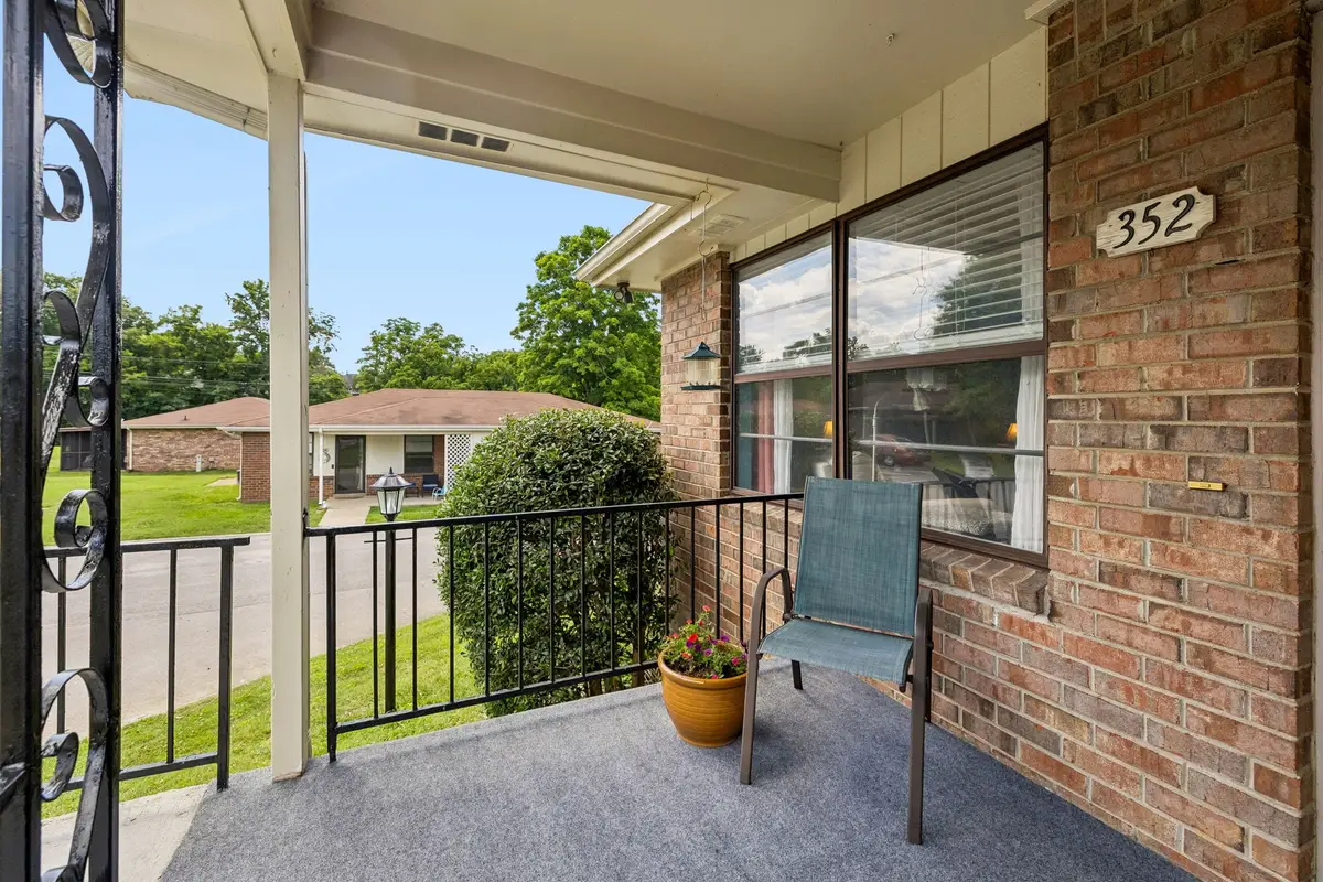 352 Deer Lake Dr, Nashville, TN 37221 - #1