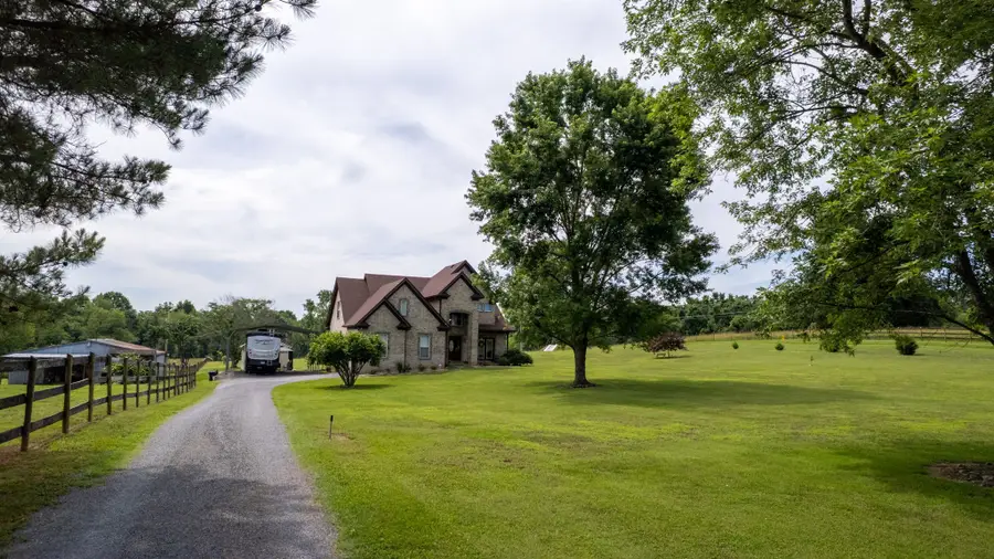 3128 31e Hwy, Bethpage, TN 37022 - #2