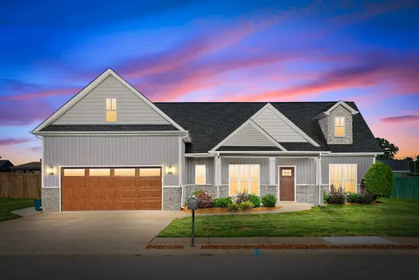 1108 Michaela Cir, Clarksville, TN 37043
