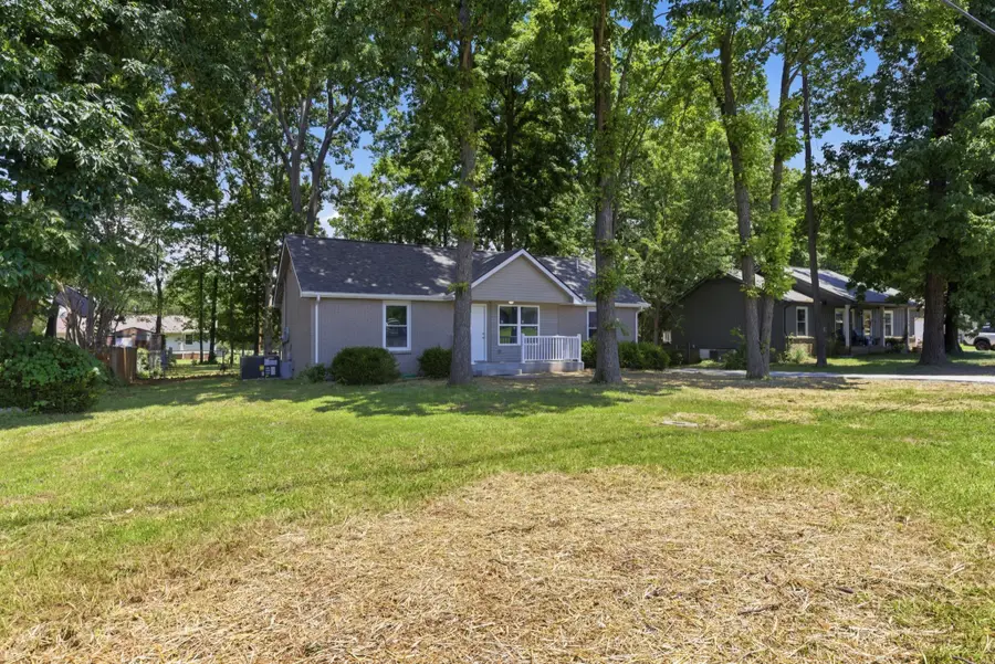 221 Bob White Dr, Clarksville, TN 37042 - #2