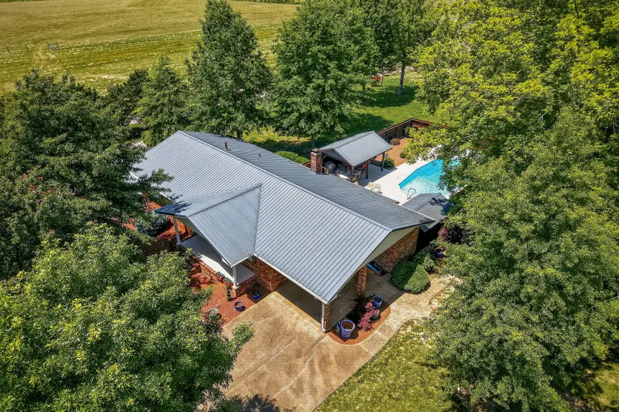 1956 Shady Grove Rd, Morrison, TN 37357 - #3