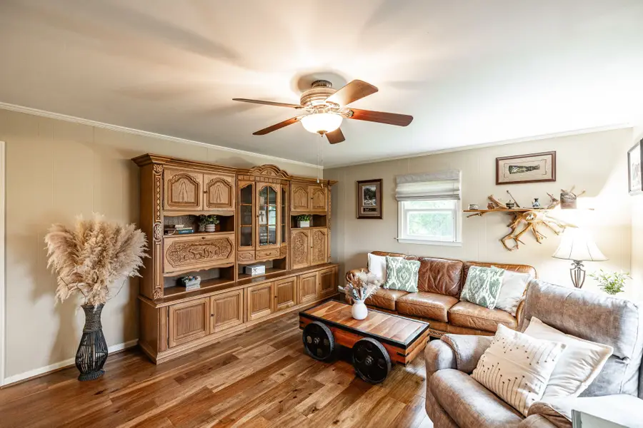 160 Blackey Bandy Rd, Bethpage, TN 37022 - #2